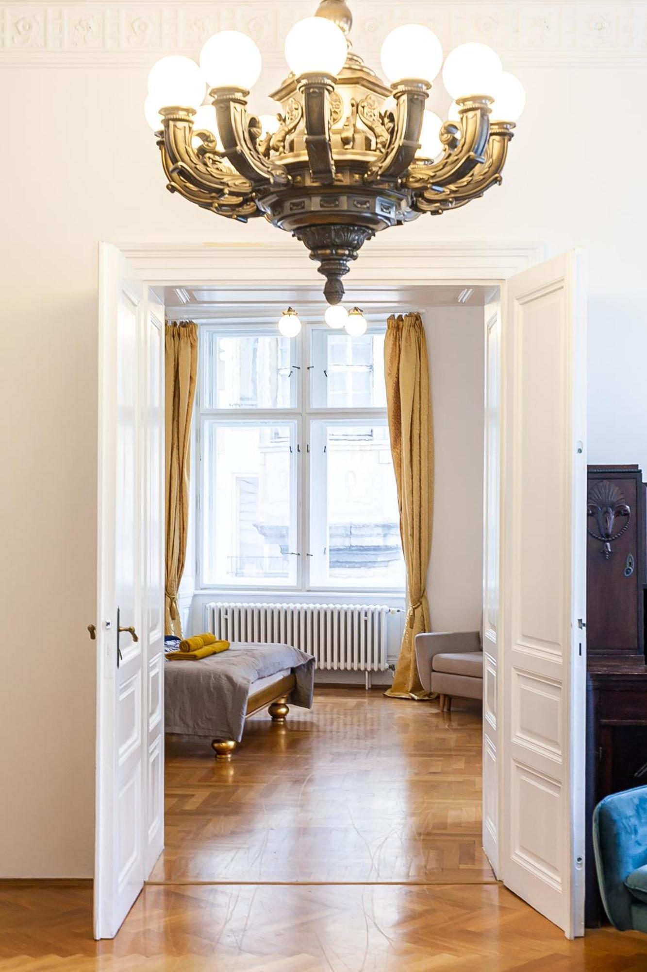 פראג Royal Apartment By Charles Bridge View Of Saint Nicholas Church מראה חיצוני תמונה