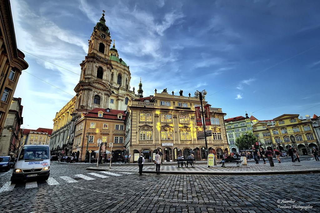 פראג Royal Apartment By Charles Bridge View Of Saint Nicholas Church חדר תמונה